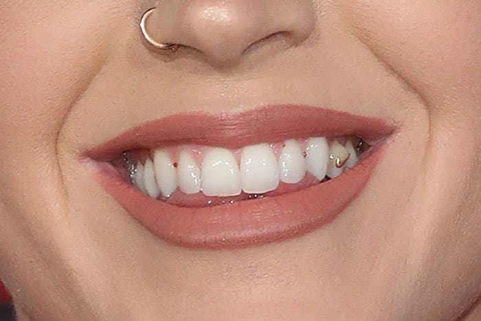 Katy Perry teeth jewelry